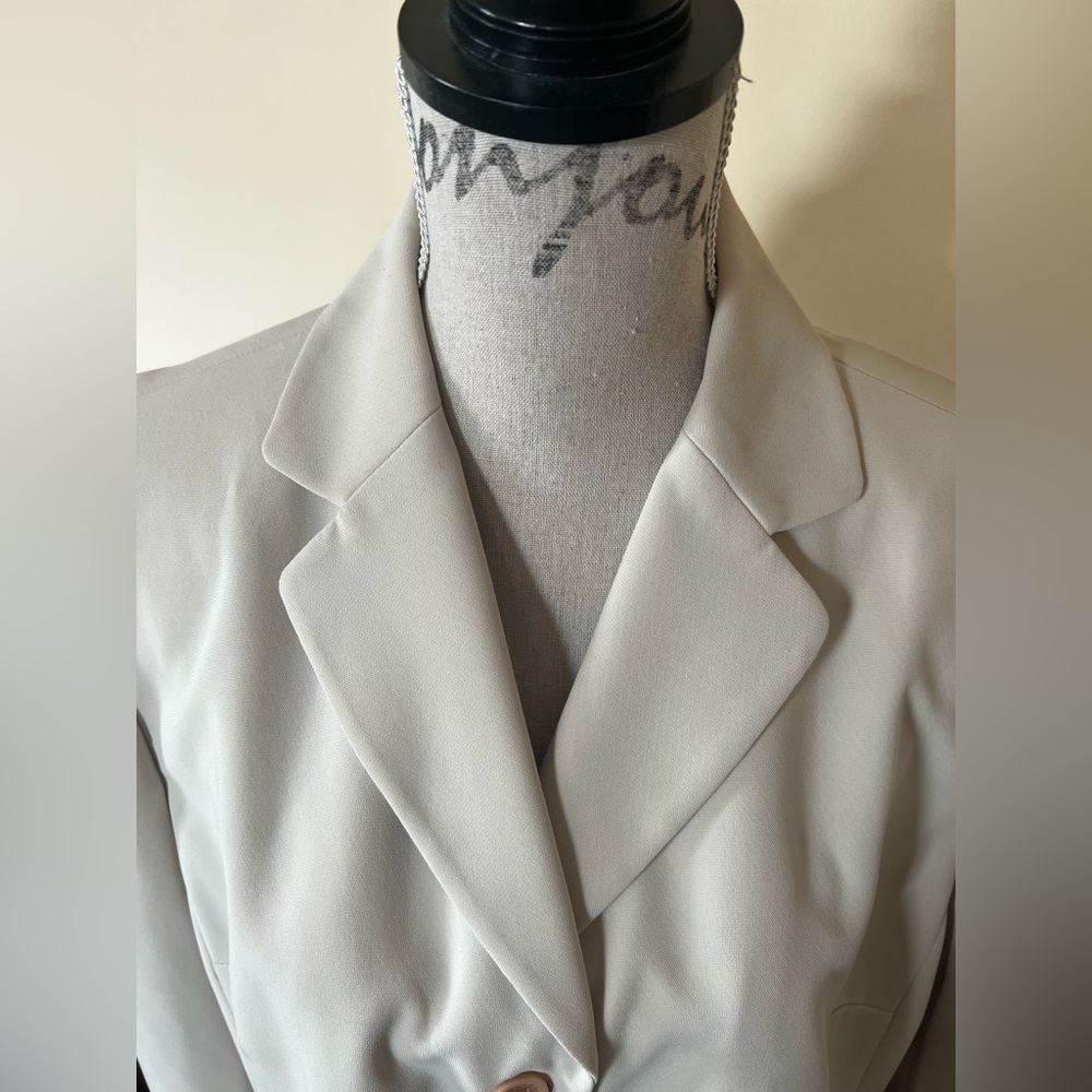 Beige, Single Breasted-Side Pockets-Long sleeves … - image 11